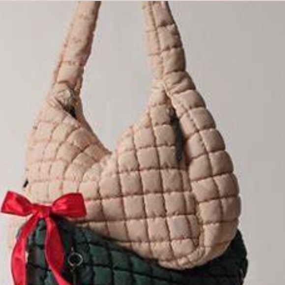 FP Movement by Free People Handbags - Free People Quilted Carryall BNWT 🎀  in Off White 🤍✌️ I only have the One☝️🍦